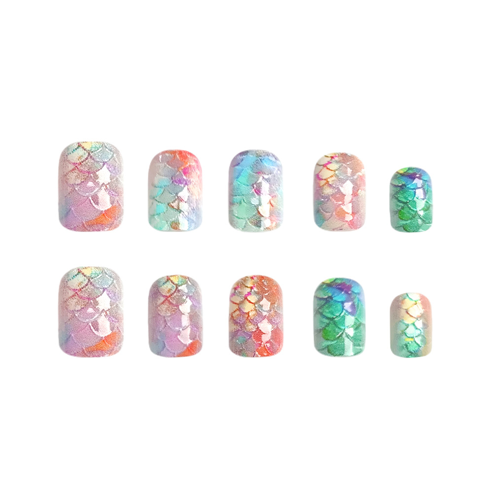Comercio exterior 3D escamas de pescado fantasía de color de 24 piezas de vacaciones de verano uñas falsas gratuitas suministro directo transfronterizo