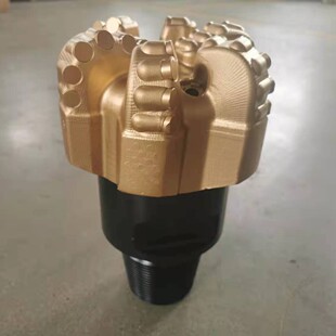 ����荾���^ �S��ֱ�Nʯ�͏ͺ�Ƭ��^ PDC��^241mm