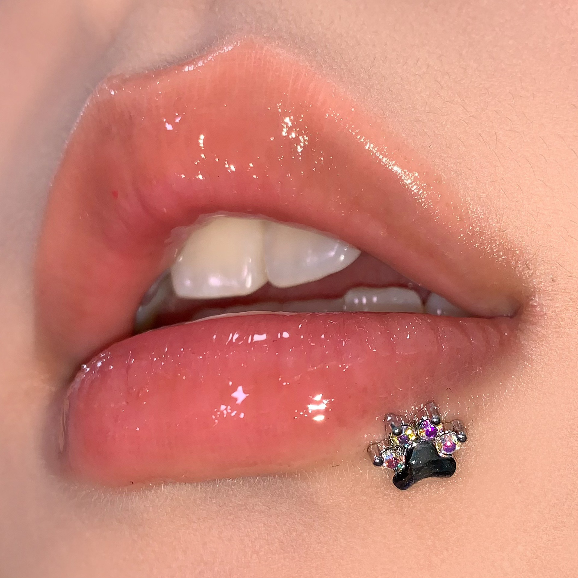 Pointed labret stud close-up product detail