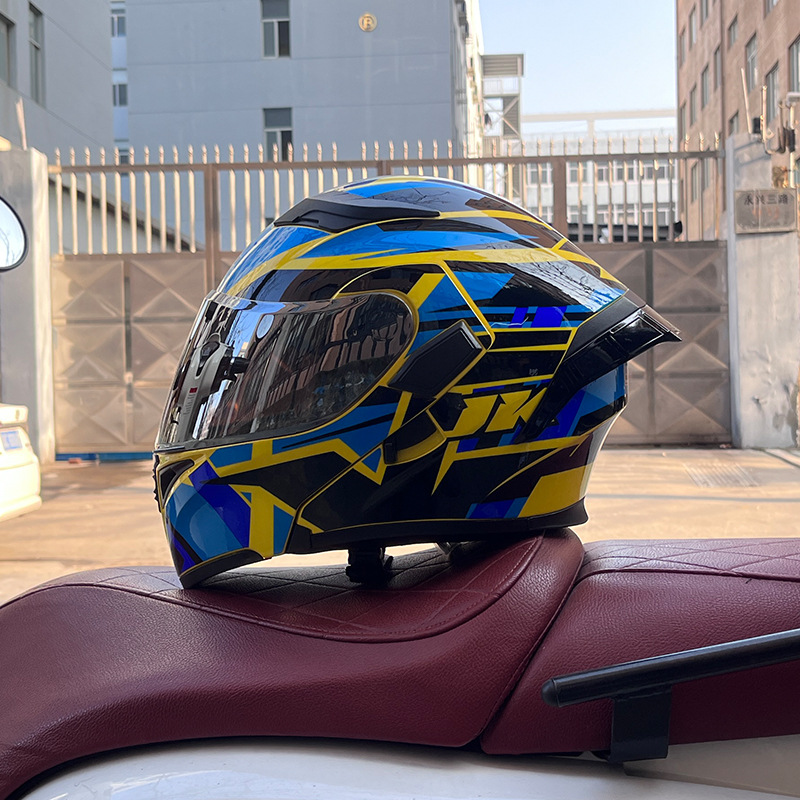 Cuatro estaciones coche eléctrico casco de seguridad cola grande superficie expuesta Jiekai 3C certificado casco de la motocicleta casco completo de la motocicleta de los hombres personalidad