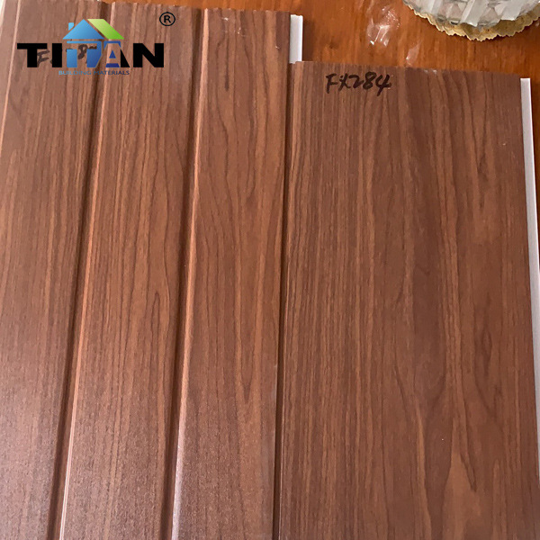 Película a prueba de humedad, fácil de limpiar, grano de madera, refuerzo de plástico de tira larga de PVC, revestimiento de techo de cocina, personalizado