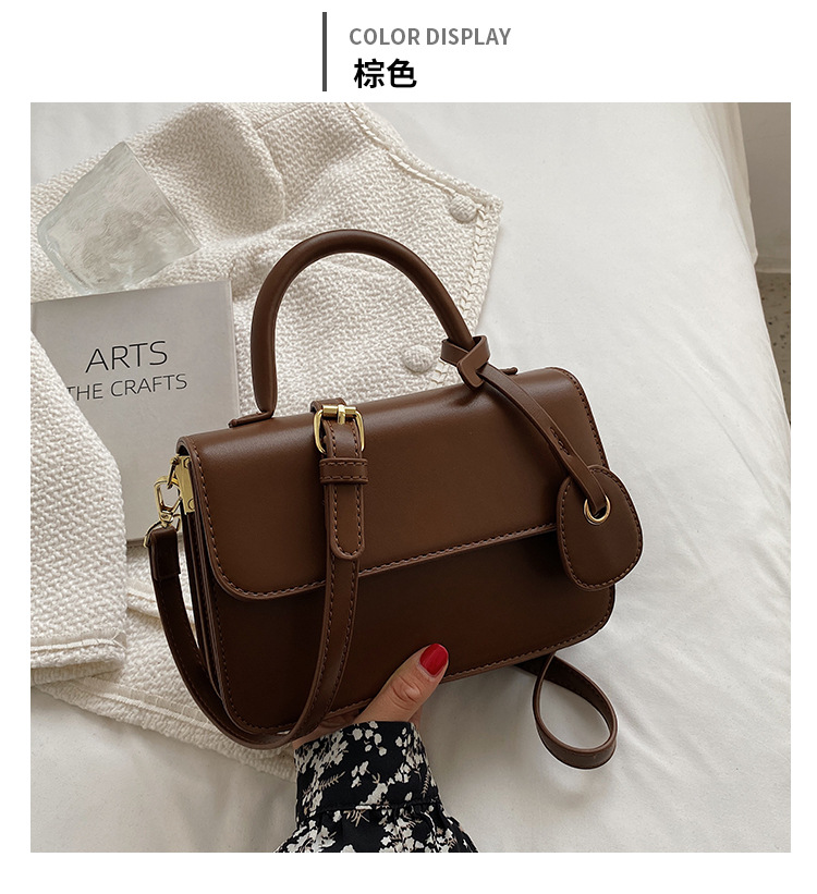 This Year's Popular Small Bag Women's Bag 2021 New Fashionable Simple Retro Messenger Bag Popular Autumn Portable Small Square Bag display picture 12