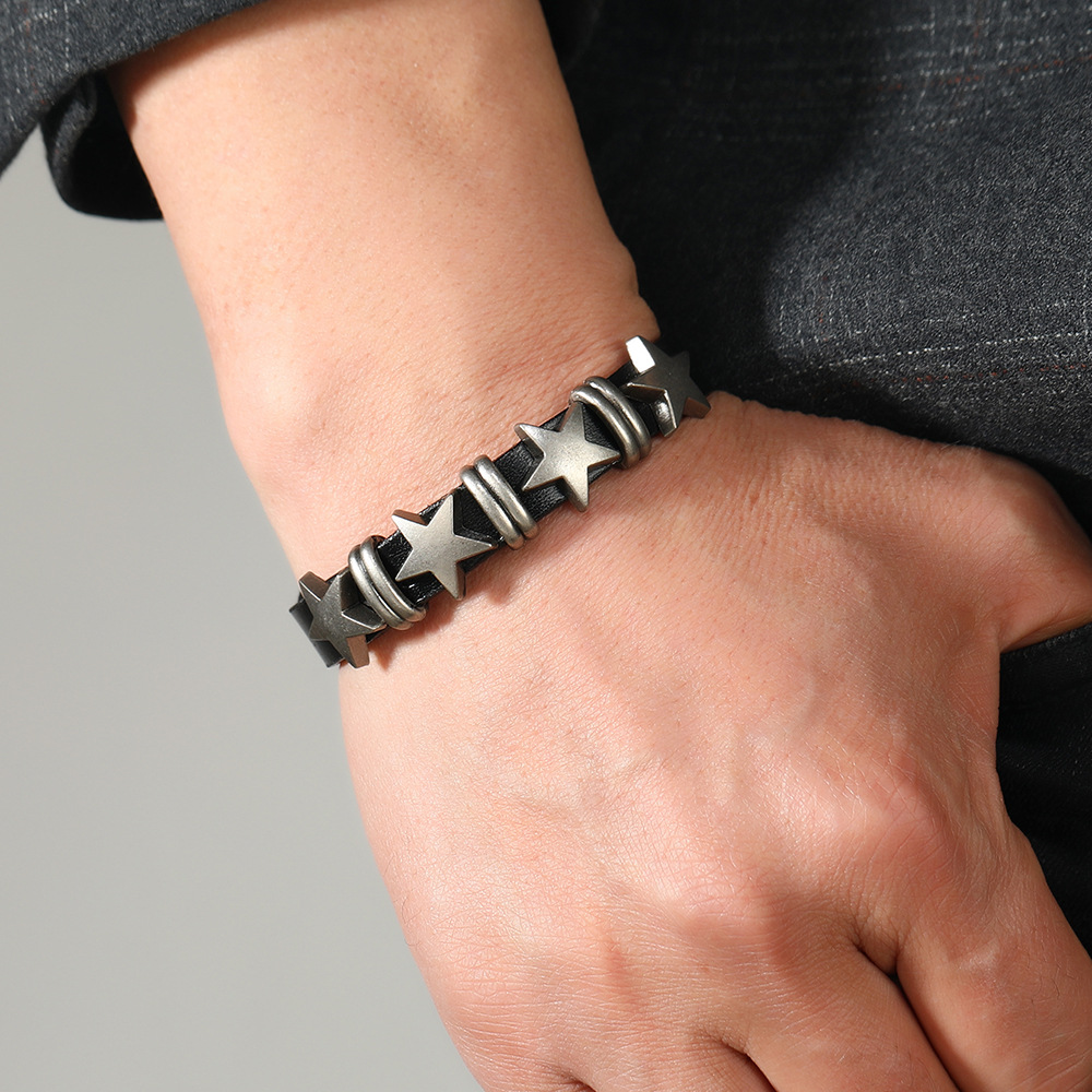 Pulseira de couro com pentagrama para homem estilo punk_voghion.com