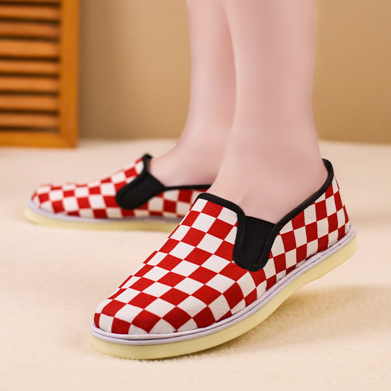 Zapatos de tela planos de corte bajo Fondo de corte bajo para mujer Fondo antiguo de múltiples capas Beijing zapatos planos de tela de algodón coser zapatos de goma para madre