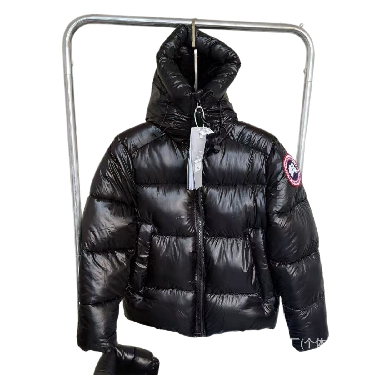 Glossy keep warm down jacket with hood