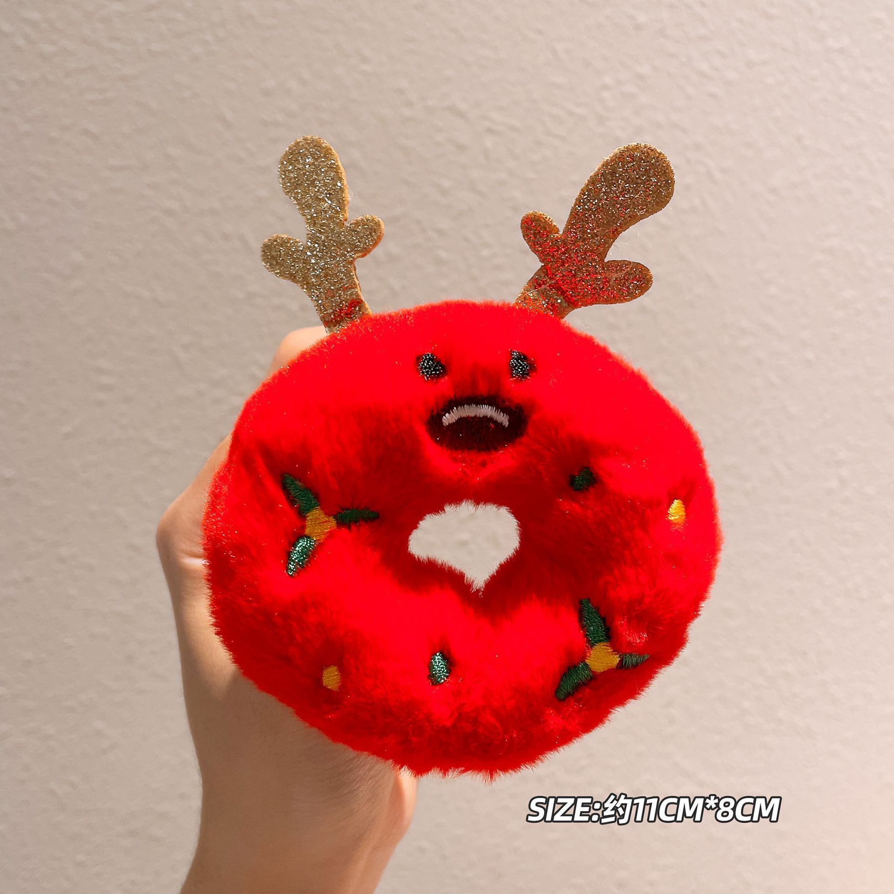 2026 Año Nuevo dibujos animados pony broche insignia año del caballo día de Año Nuevo regalo pequeño para el personal ropa bufandas accesorios