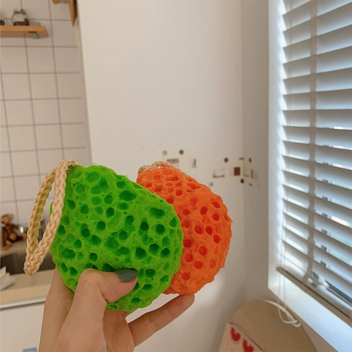 Japanese honeycomb bath ball is comfortable and does not fall apart. Super soft sponge. Children's cute bath foaming rub bath. Female bath flower.