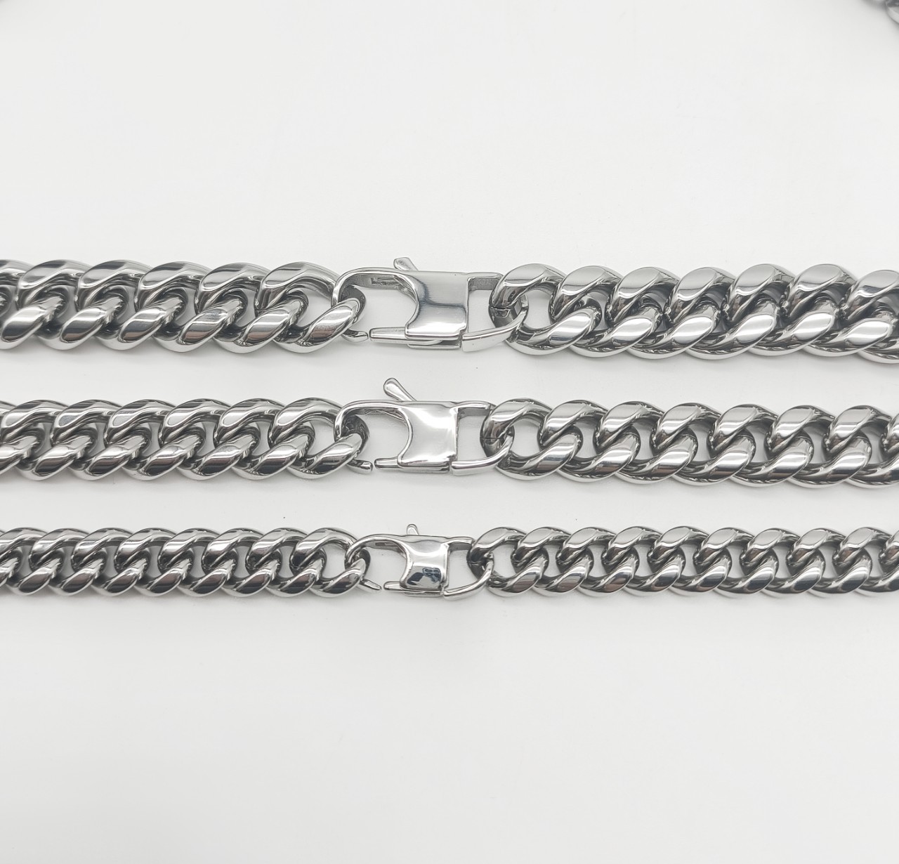 Titanium Cuban Chain Necklace For Men And Women Elegant Design_voghion.com