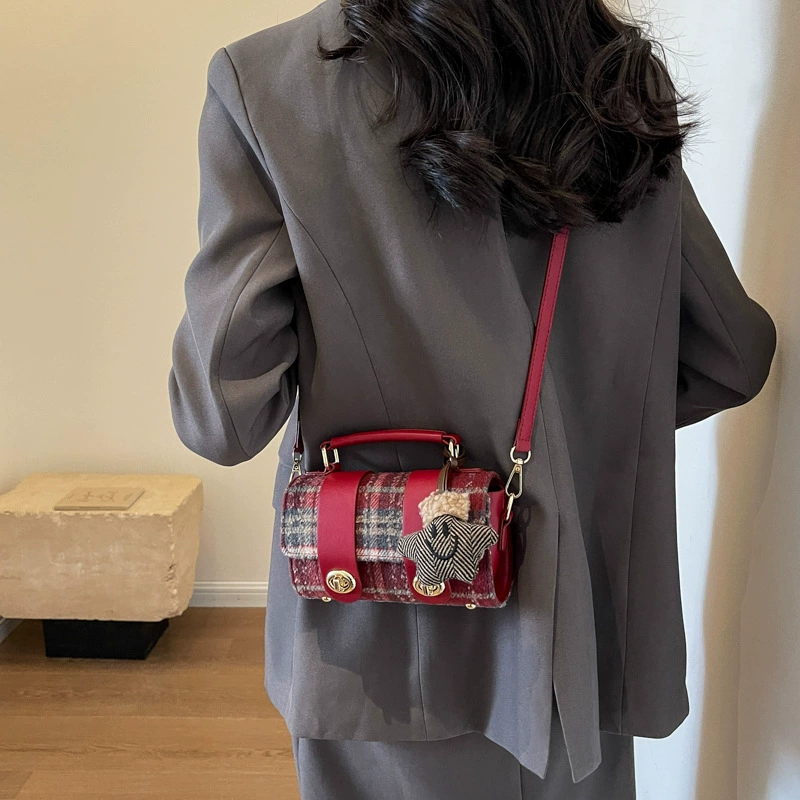 Retro handheld small bag, winter small shoulder bag, 2023
