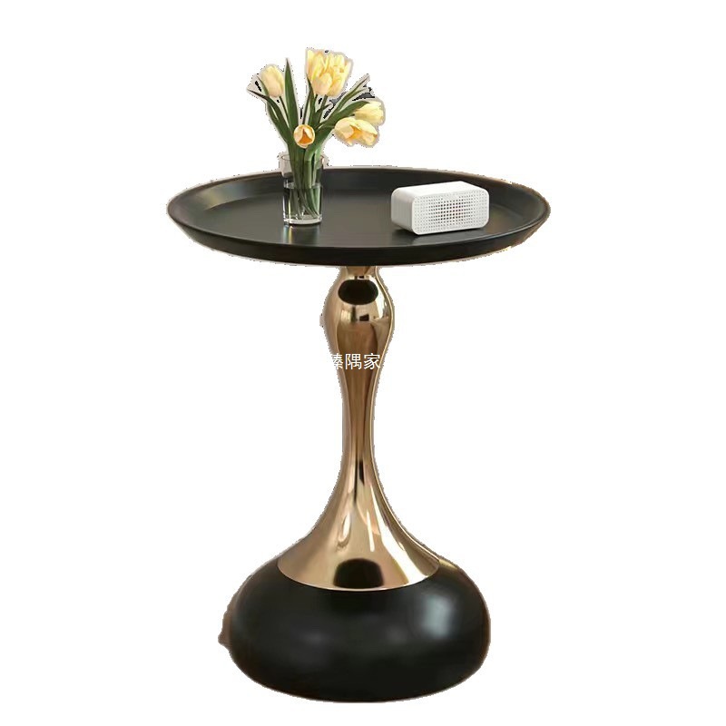 Sofá de lujo ligero sala de estar pequeña mesa de té mesa lateral esquina retro hierro forjado cabecera mesa redonda balcón