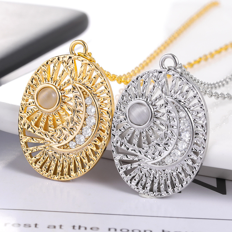 European And American Retro New Golden Oval Pendant Sun Moon Necklace Men And Women Couple Necklace Micro Ornament display picture 4