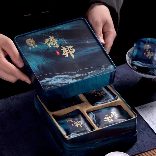 Yunnan Menghai Pu-erh Raw Tea Laoban Zhang Tea from Laomanmei, YiBang, Jingmai Mountain, Gift Boxed 250g