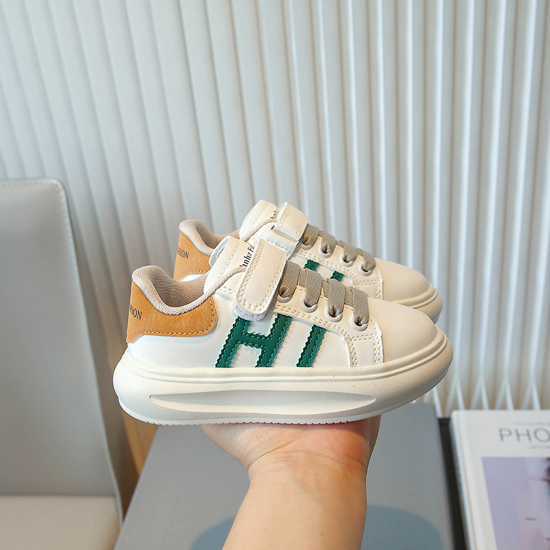 Zapatillas de plataforma para niños 024 otoño nuevo estilo niña todo fósforo zapatos blancos suela EVA zapatos deportivos de moda para niños marea