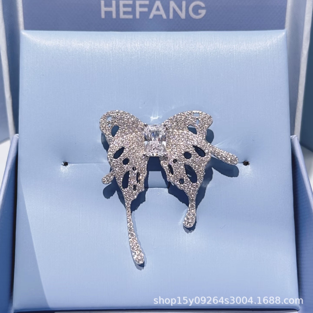 Hefag Hejia Jewelry Butterfly Sugar Cube Brooch Light Luxury Elegant Jewelry Smart Butterfly Accessories Brooch Pin for Women
