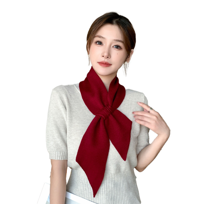 Bufandas de alto nivel 2025 otoño y invierno estilo de color sólido multifacé cuello cruzado más vello grueso lana bufandas de punto al por mayor