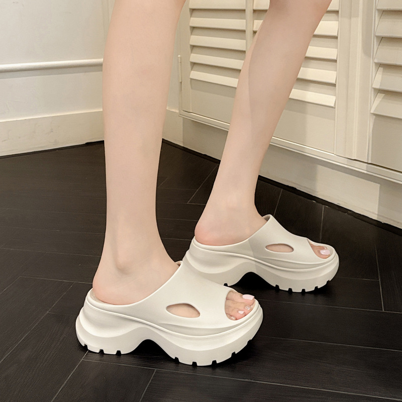 Thick Slippers Women's European and American Ins Trendy EVA Soft Bottom Outdoor high quality Casual Slides Beach Sandals