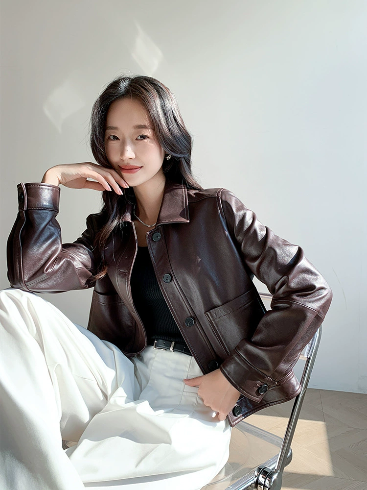 Short fitted demi-season jacket, genuine leather