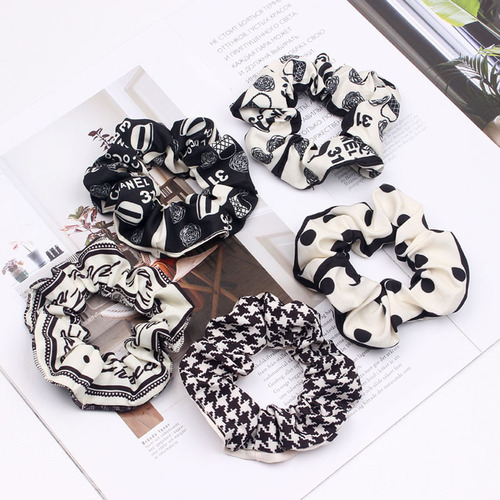 Korean version of Internet celebrity hair accessories, elegant small fragrant large intestine hair tie, simple retro black and white satin headband B362