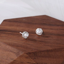 耳钉;项链;戒指