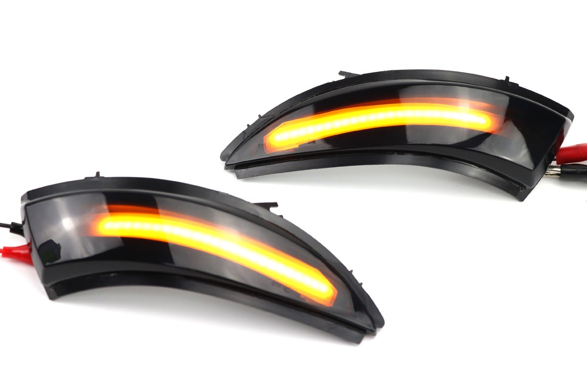 Suitable for 13-18 Renault Clio Iv Modified Led Reversing Mirror Rearview Mirror Running Light Turn Signal