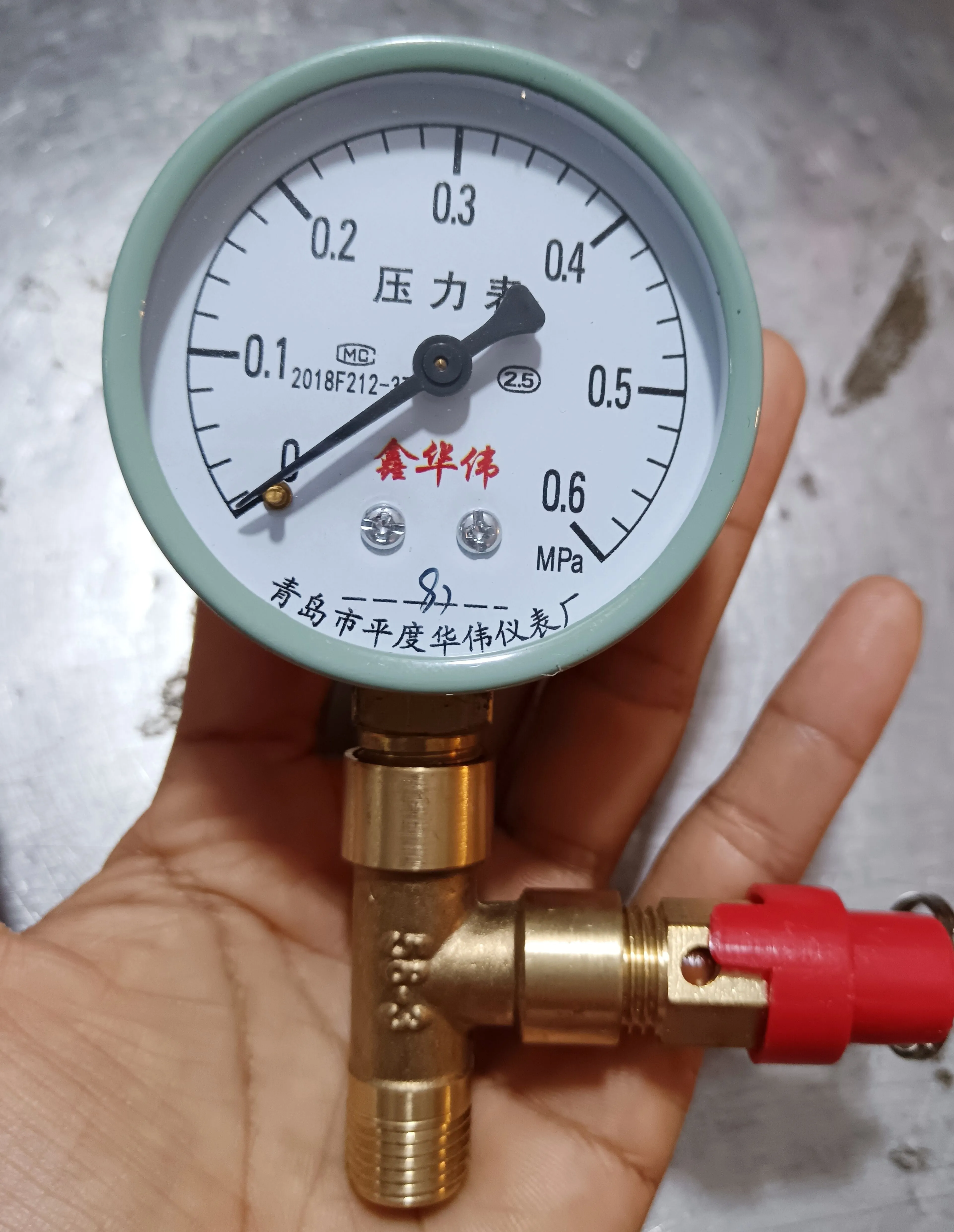 Самовсасывающий бустерный насос, одностержневой переключатель давления, манометр, клапан, безбашенный резервуар под давлением, водяной насос, автоматический контроллер