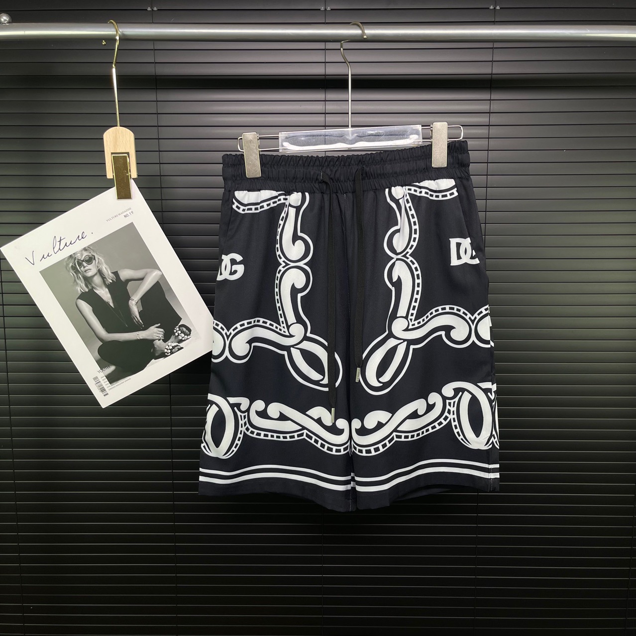 European and American Cross-Border Dg Summer Men's Beach Pants Casual Sports Shorts with Inner Mesh Drawstring Design Ready for Sale