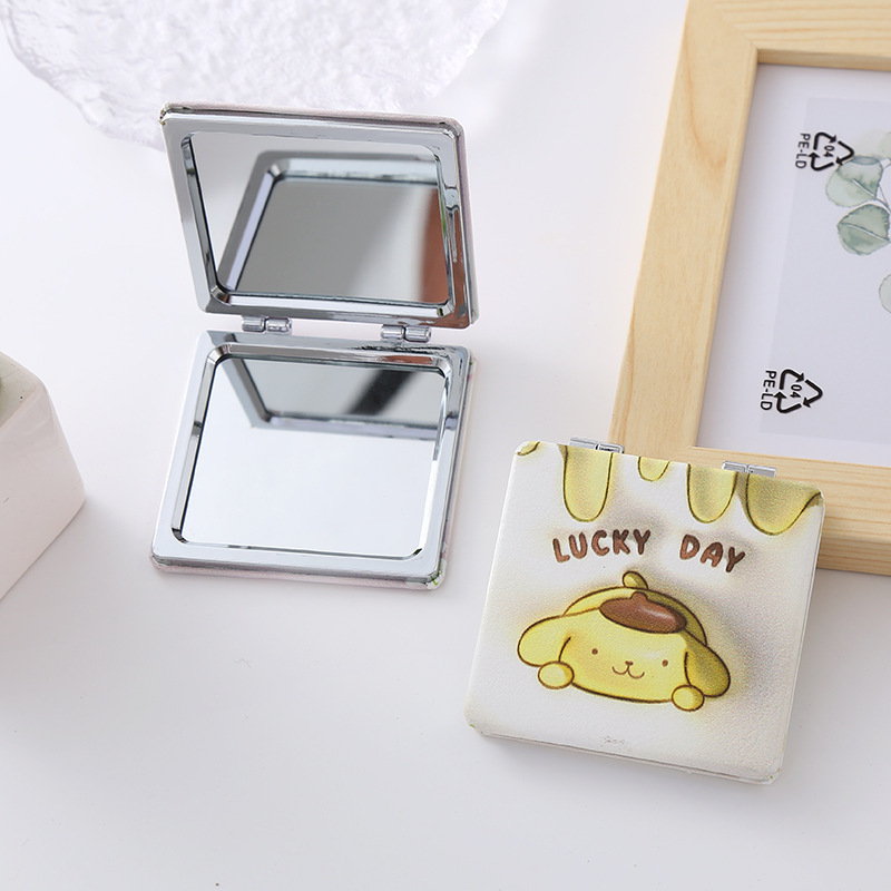 Lindo espejo pequeño Sanrio Kulomi espejo de maquillaje portátil de alto valor espejo de maquillaje portátil dormitorio de estudiantes espejo de maquillaje plegable