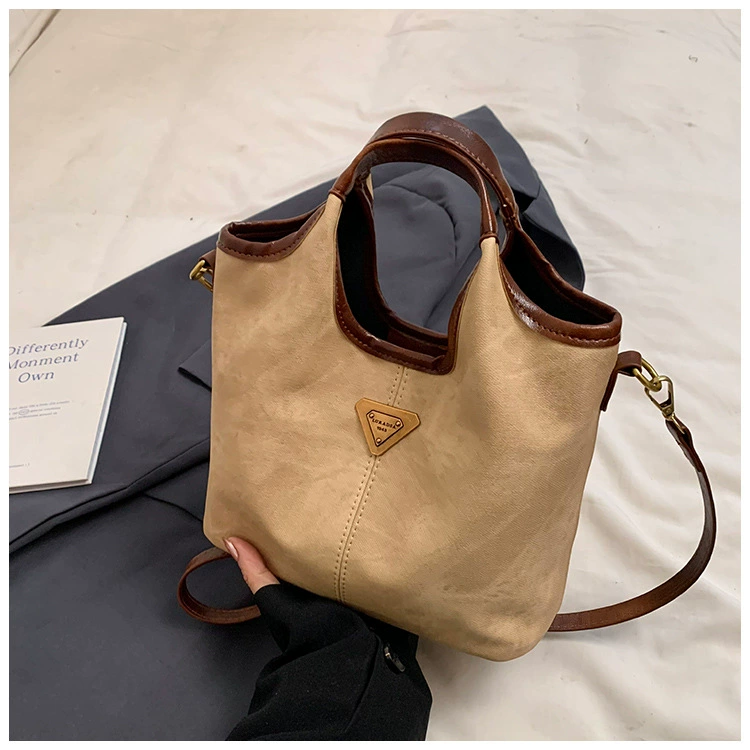 Universal shoulder bag, demi-season capacious one-shoulder bag, high-quality style