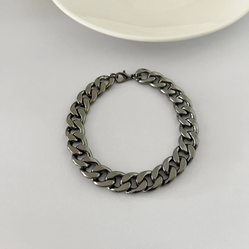 European and American cross-border Cuban chain bracelet men's hip hop high street accessories American hiphop cold trendy cool bracelet European and American cross-border Cuban chain bracelet men's hip hop high street accessories American hiphop cold trendy cool bracelet