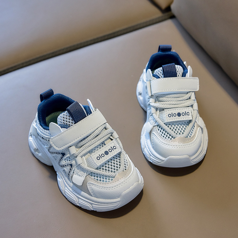 2026 verano zapatos deportivos permeables a aire de malla única hueco permeables a aire para niños pequeños y medianos zapatos permeables a niños zapatos para niñas