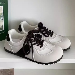 White Retro Versatile Work Clothing Flats Moral Training Shoes for Women 2025 New Summer Lightweight Soft-Soled Forrest Gump Sports Sneakers