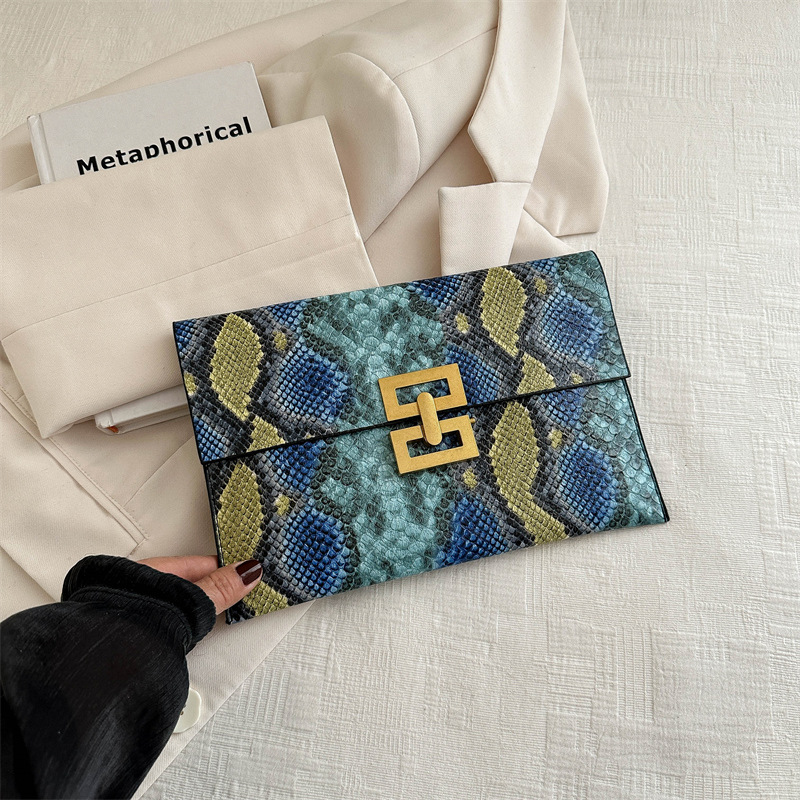 Mochila de textura extranjera 2024 nuevo diseño de piel de serpiente personalidad bolso de teléfono móvil bolso de cambio bolso de fiesta de moda