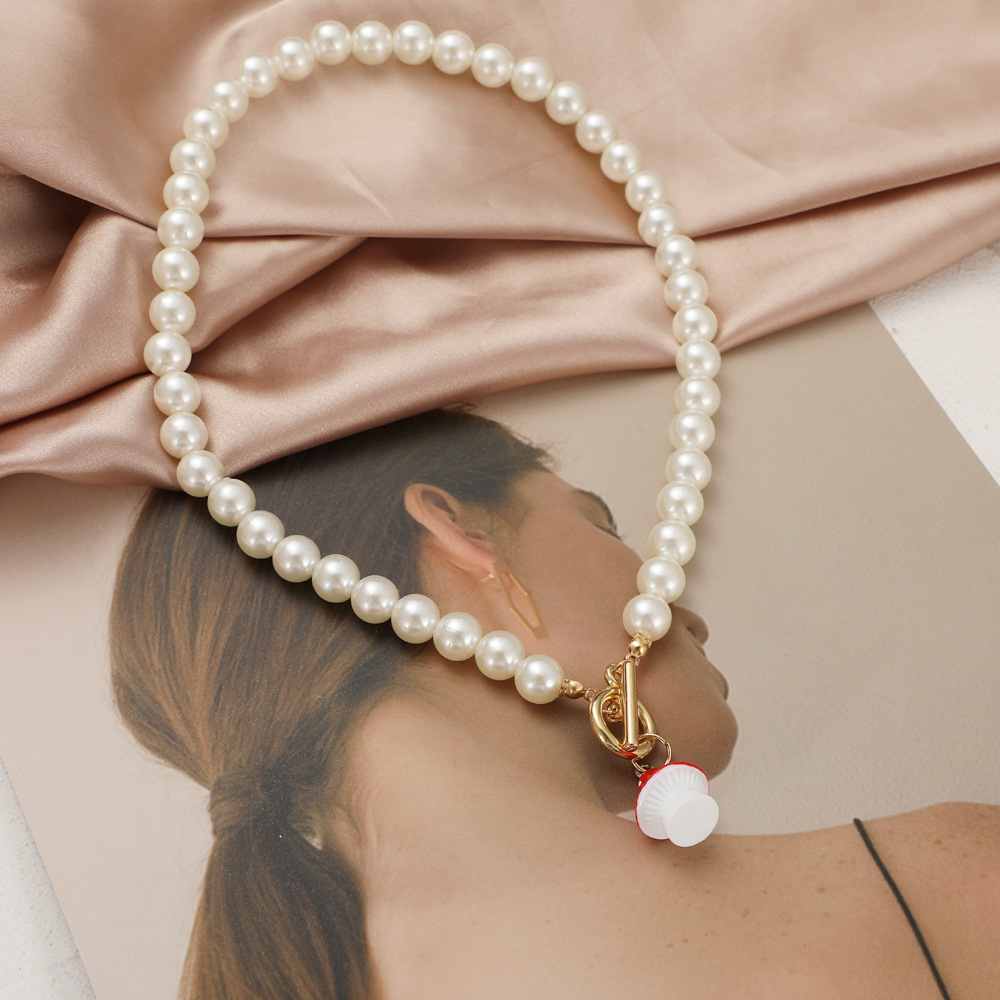 fashion alloy mushroom pendant pearl necklace