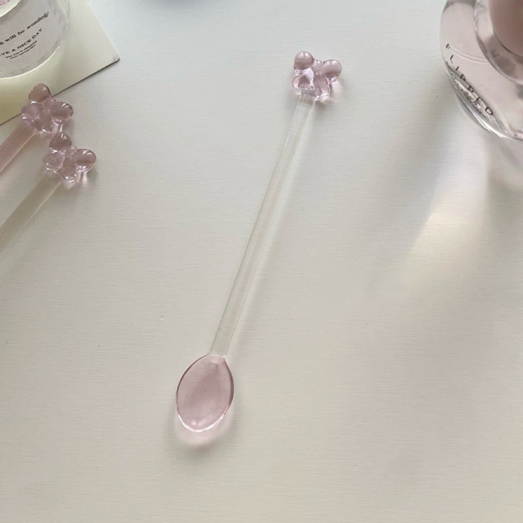 Cucharas de arco rosa (más bien parecidas)