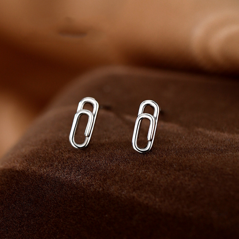 Small design earrings