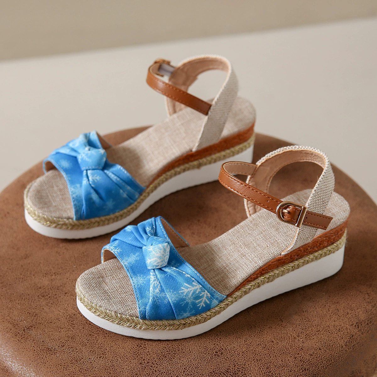 Спот трансграничная внешняя торговля 2024 новые сандалии женские банты шпагат нижняя легкая повседневная женская обувь рыбий рот толстая подошва прохладная