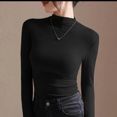 秋冬のネットの赤い半高襟のタックを厚くして保温の長袖のtシャツの女性の修身の百合の長袖の底のシャツの高品質