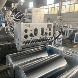 塑料挤出机;搅拌机