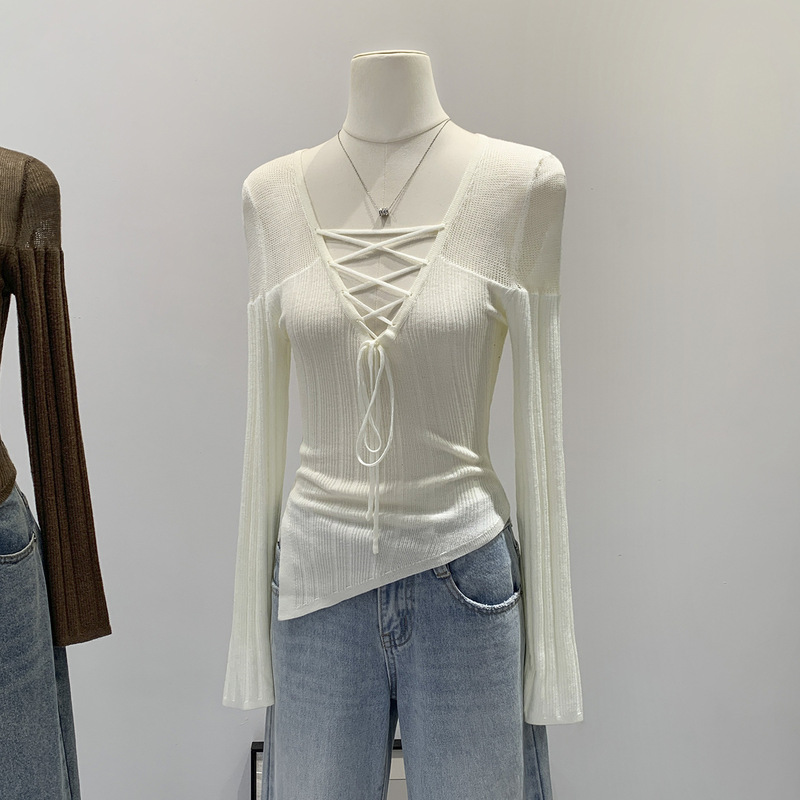 Hollow-Out V-Neck Cross-Tie Design Knit Sweater for Women, Autumn/Winter 2026 New Style, Versatile and Sexy Outfit Top Hollow-Out V-Neck Cross-Tie Design Knit Sweater for Women, Autumn/Winter 2026 New Style, Versatile and Sexy Outfit Top