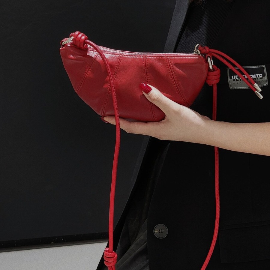 Sheepskin Horn Croissant Bag 2025 New Arrival Niche Design Coin Purse Shoulder Crossbody Bag For Women Wholesale - Thumbnail 3
