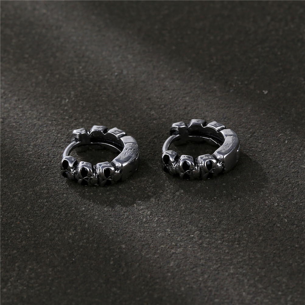 3g Weight Earrings Classification 1 Piece Quantity Daily Occasion 1 Piece Halloween Hip-Hop Punk Skull Plating Titanium Steel Earrings
