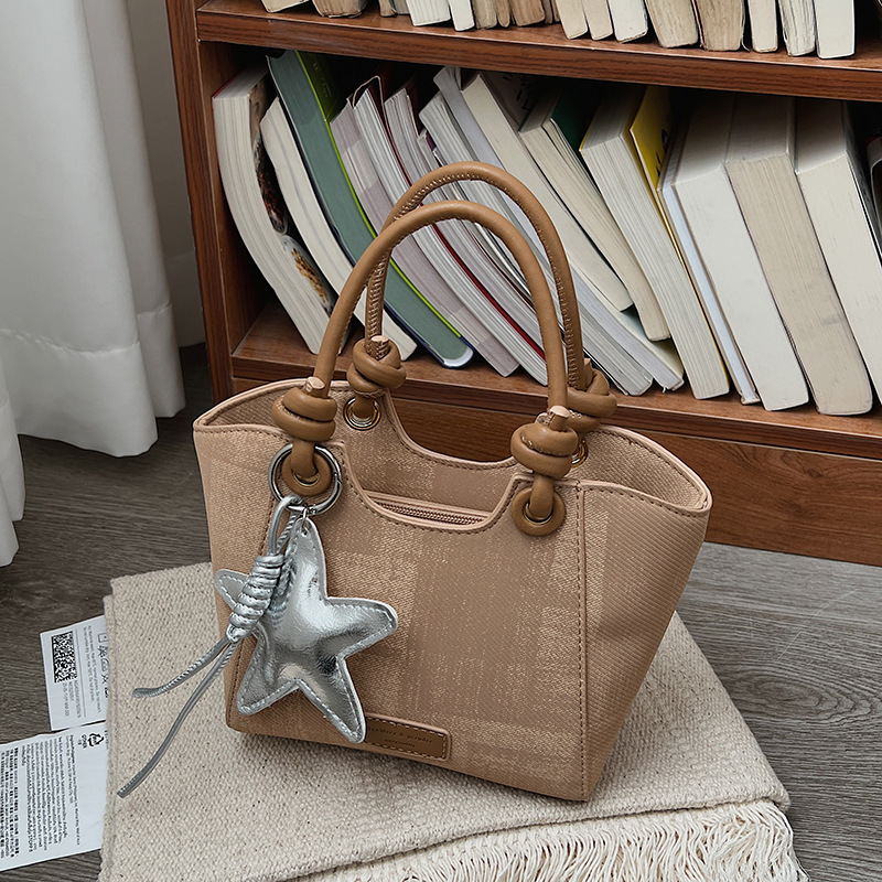 Korean Trendy Small Handbag for Women 2026 Spring New Fashion Bucket Bag High-Value Shoulder Crossbody Bag Korean Trendy Small Handbag for Women 2026 Spring New Fashion Bucket Bag High-Value Shoulder Crossbody Bag