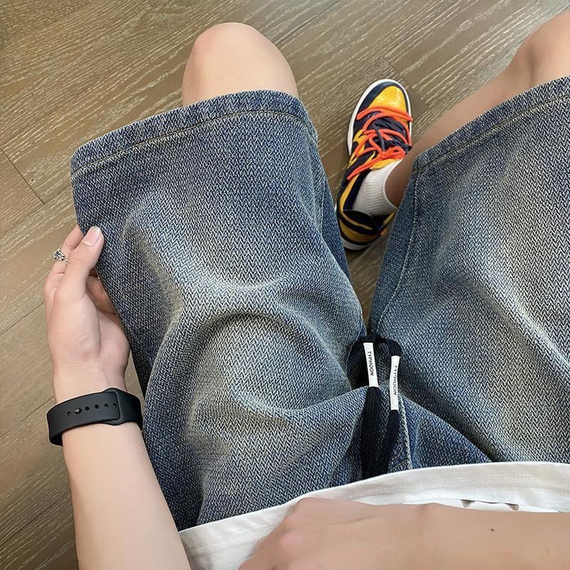 星空柄のメンズアウターデニムショートパンツ、ゆったりと多用途、トレンディな夏の薄いハイストリートティーンエイジャーの香港スタイルの5点パンツ|undefined