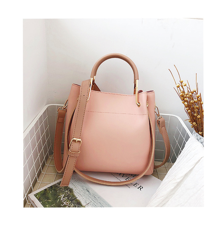 579g Weight Synthetic Leather Lining Material Zipper Closure Type Single Shoulder Strap Strap Type Shoulder Bag Bags Type Daily Occasion Pu Leather Material Color Block Pattern All Seasons Season Women's Gender Classic Style Style Square Shape Large Size Women's Large All Seasons Pu Leather Classic Style Shoulder Bag