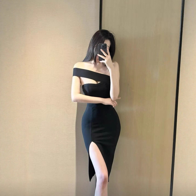 European and American New Style Sexy Off-Shoulder Slit Bandeau Dress with Diagonal Shoulder Cutout and Bandage Dress Bandagedress