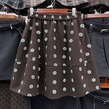 秋冬新款毛呢短裙大码女高腰宽松A字碎花半身裙搭配打底裤五分裙