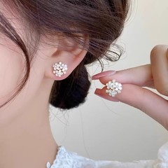 花朵春夏耳钉女2025新款爆款轻奢高级感耳环独特耳饰女
