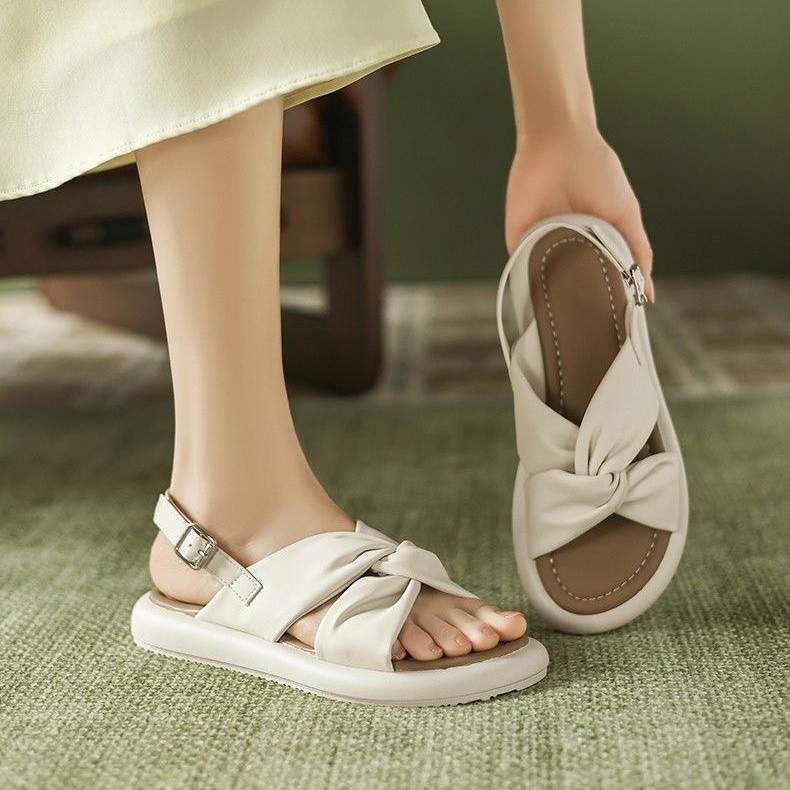 Sandalias antideslizantes ultra suaves de fondo plano para mujeres 2026 primavera nueva moda de hadas con sandalias de fondo suave