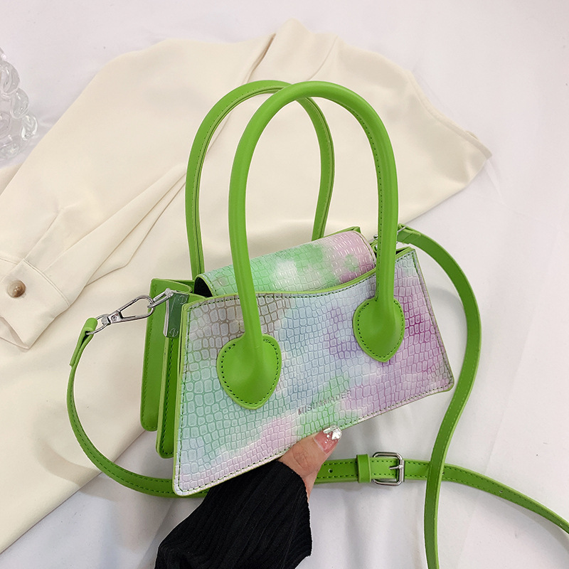 Frau Mittel Pu-Leder Krokodil Klassischer Stil Strassenmode Quadrat Magnetschnalle Umhängetasche display picture 26