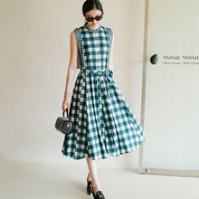 专柜品质2025夏季三宅高端褶皱格子纹田园风清新系带瘦腰连衣裙